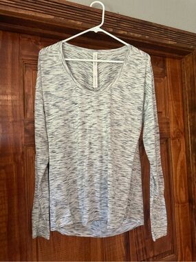 Lululemon top